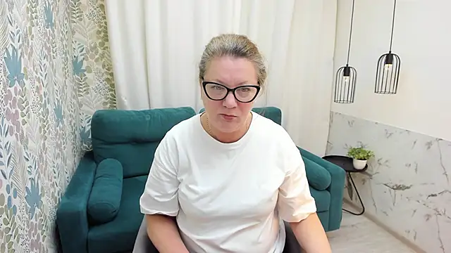 LeaPure online show from 05-16-26, 05:06