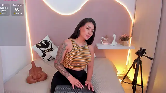 EllieMitchell online show from 03-14-25, 07:55