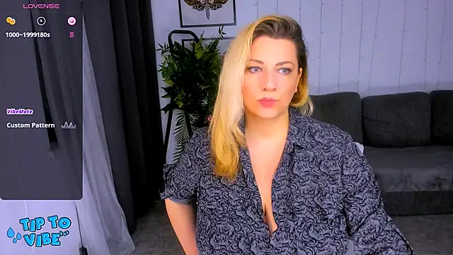 Snapshot of JillSpacey chatting on 01-25-25, 02:15 JillSpacey online show from 01-25-25, 02:15