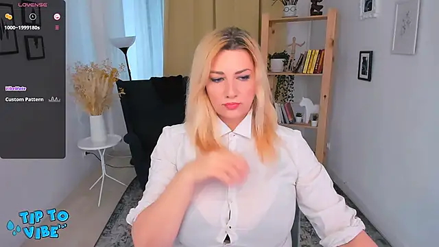 Snapshot of JillSpacey chatting on 12-06-24, 04:44 JillSpacey online show from 12-06-24, 04:44