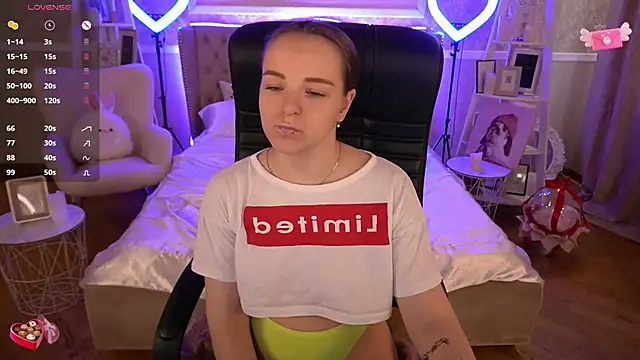 FoxyShy online show from 03-14-25, 12:51