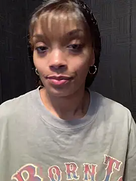 Snapshot of Rakiyahcharms chatting on 02-18-26, 02:20 Rakiyahcharms online show from 02-18-26, 02:20