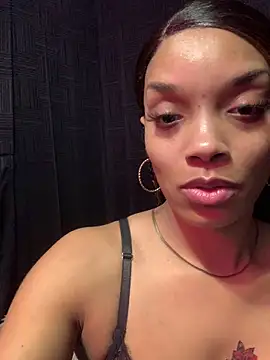 Rakiyahcharms online show from 12-20-25, 03:20