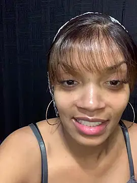 Snapshot of Rakiyahcharms chatting on 02-05-26, 02:40 Rakiyahcharms online show from 02-05-26, 02:40