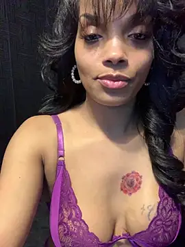 Snapshot of Rakiyahcharms chatting on 02-19-26, 05:04 Rakiyahcharms online show from 02-19-26, 05:04