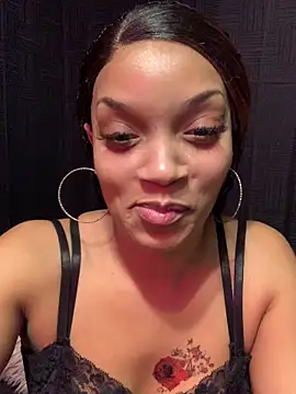 Rakiyahcharms online show from 12-18-25, 05:23