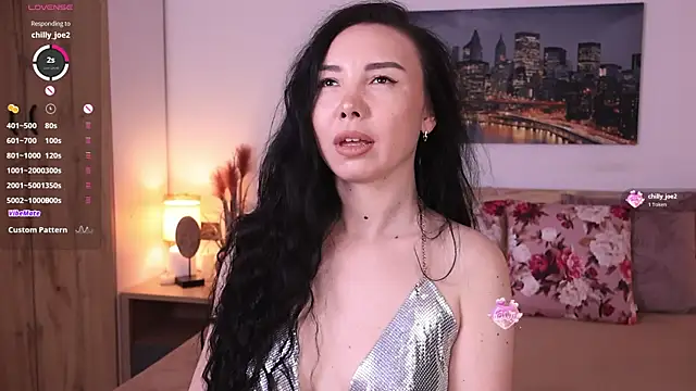 Snapshot of Leila__Sweet chatting on 04-19-26, 07:09 Leila Sweet online show from 04-19-26, 07:09