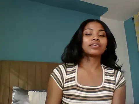 Snapshot of naya86 chatting on 09-11-25, 12:38 naya86 online show from 09-11-25, 12:38