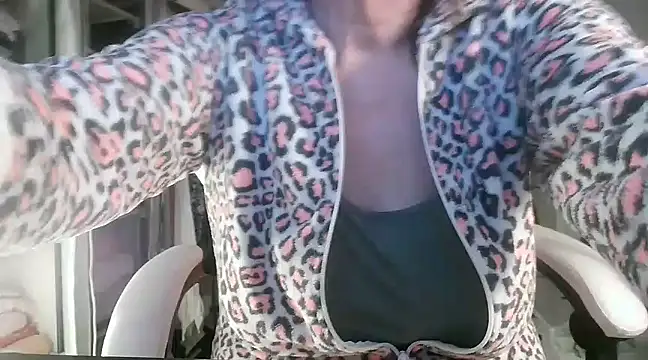 heidi60 online show from 03-10-25, 07:33