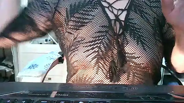 heidi60 online show from 11-23-25, 09:41