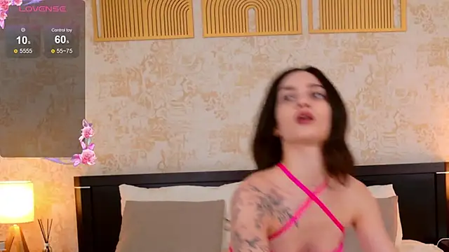 Snapshot of NoraBunny chatting on 10-03-25, 05:36 NoraBunny online show from 10-03-25, 05:36