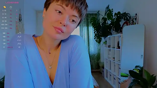 Snapshot of lana_sky chatting on 10-18-25, 01:24 lana sky online show from 10-18-25, 01:24
