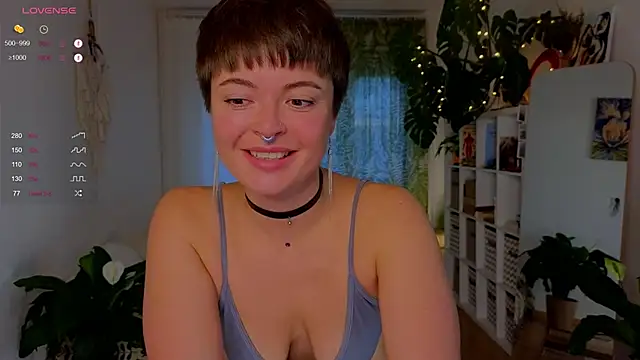Snapshot of lana_sky chatting on 10-09-25, 02:28 lana sky online show from 10-09-25, 02:28