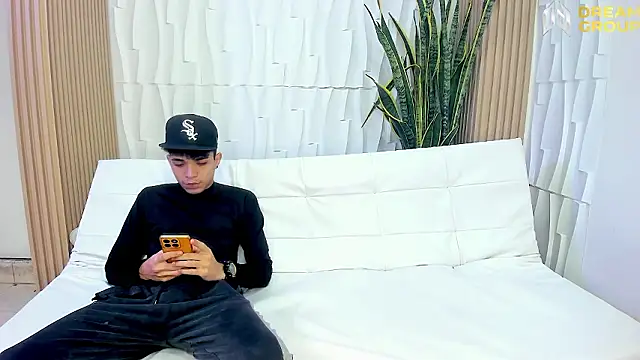 AmazingPartys online show from 02-24-26, 01:23