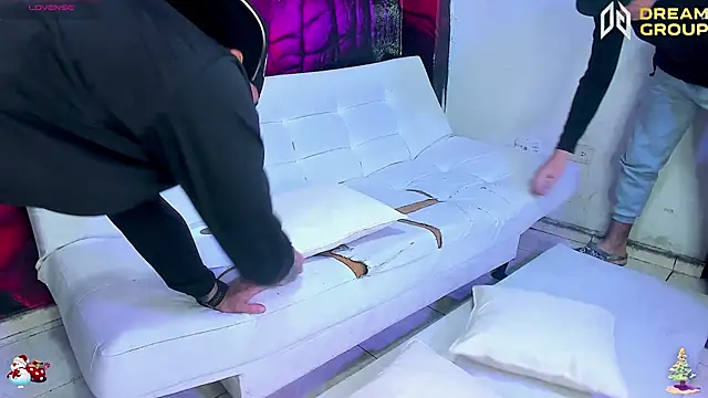 AmazingPartys online show from 12-21-25, 03:57