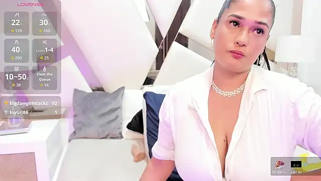 MilfVictoria online show from 10-19-25, 12:52