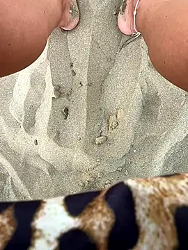 Snapshot of Wet-Pussycat chatting on 09-16-25, 03:57 Wet-Pussycat online show from 09-16-25, 03:57