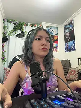 VaioletUwU online show from 03-17-26, 06:27
