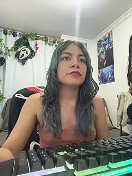 VaioletUwU online show from 03-08-26, 07:44