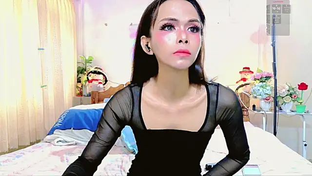 Snapshot of ribbinpink chatting on 06-25-26, 06:07 ribbinpink online show from 06-25-26, 06:07