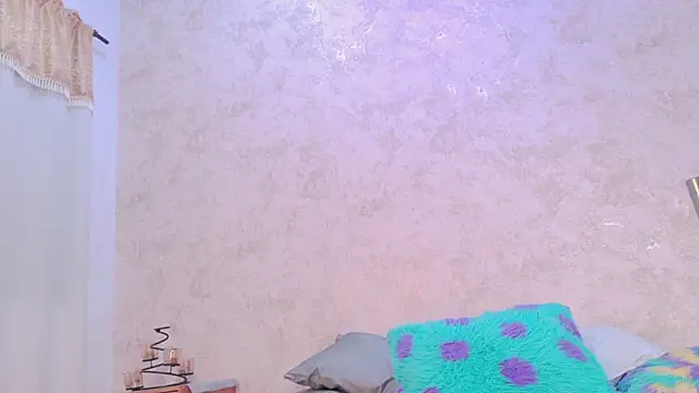 Snapshot of cristinapuerta_ chatting on 06-19-26, 11:38 cristinapuerta online show from 06-19-26, 11:38