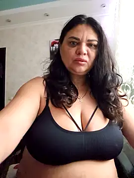 littleRikka online show from 11-07-25, 08:08