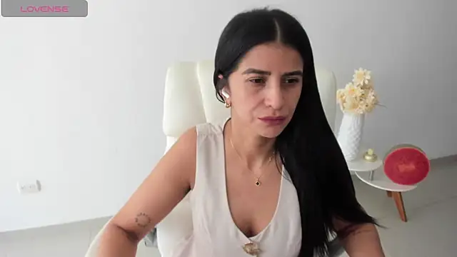 Snapshot of renata_t_ chatting on 02-12-26, 08:19 renata t online show from 02-12-26, 08:19