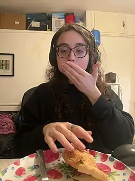 ladyturtle online show from 03-26-26, 08:51