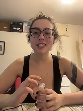 ladyturtle online show from 05-27-26, 01:29