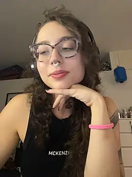 ladyturtle online show from 06-15-26, 10:53