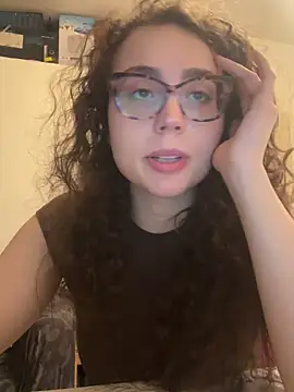 ladyturtle online show from 04-30-26, 08:38