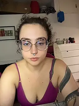 ladyturtle online show from 07-18-26, 12:52
