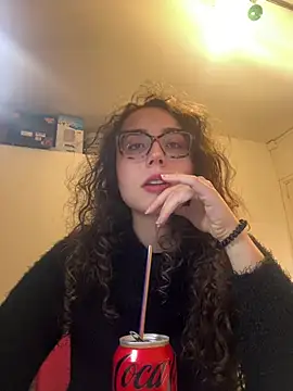 ladyturtle online show from 05-15-26, 07:34
