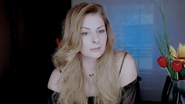 Eleonores online show from 12-15-25, 05:02