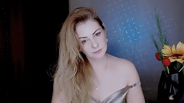 Eleonores online show from 11-28-25, 05:18