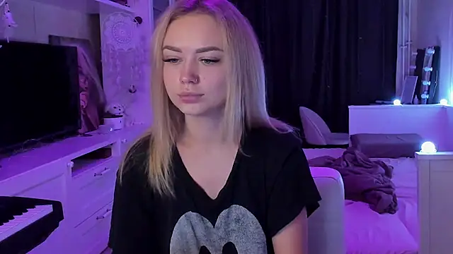 MaryDreaminess online show from 09-22-25, 02:17