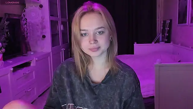 MaryDreaminess online show from 01-19-25, 05:39