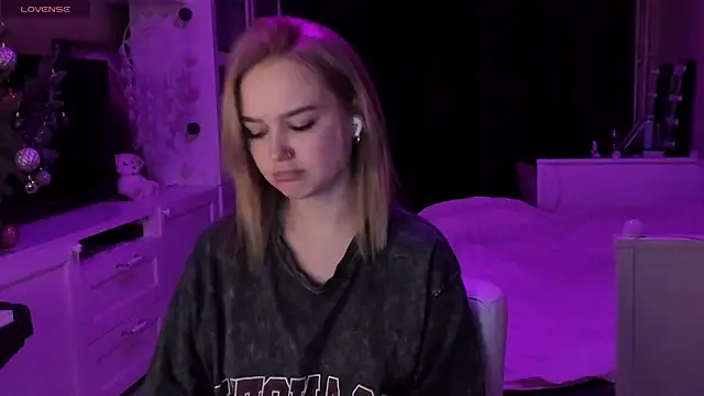 MaryDreaminess online show from 01-25-25, 09:25