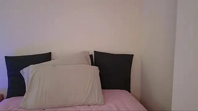 Snapshot of Germangirl1996 chatting on 02-28-26, 05:23 Germangirl1996 online show from 02-28-26, 05:23