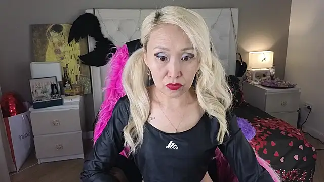 RoxalanaStar online show from 06-13-26, 02:26