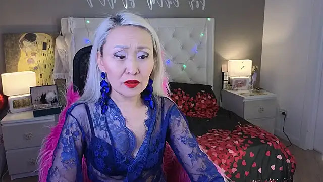 Snapshot of RoxalanaStar chatting on 02-22-26, 08:21 RoxalanaStar online show from 02-22-26, 08:21