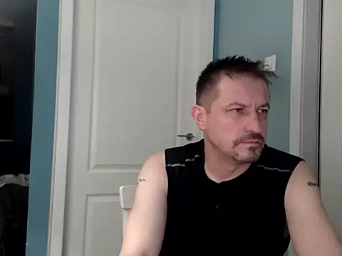 Snapshot of MisterFaithRO chatting on 04-23-26, 07:59 MisterFaithRO online show from 04-23-26, 07:59