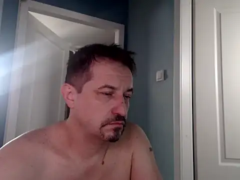 Snapshot of MisterFaithRO chatting on 05-10-26, 09:24 MisterFaithRO online show from 05-10-26, 09:24
