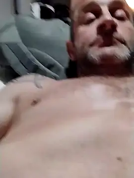 Snapshot of ThickDMatty@xh chatting on 11-17-25, 08:07 ThickDMattyxh online show from 11-17-25, 08:07