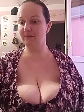 Snapshot of BustyLadyAlma chatting on 02-16-26, 06:34 BustyLadyAlma online show from 02-16-26, 06:34