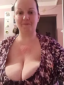 Snapshot of BustyLadyAlma chatting on 02-23-26, 06:47 BustyLadyAlma online show from 02-23-26, 06:47