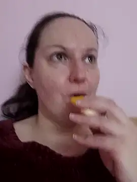 BustyLadyAlma online show from 05-10-26, 06:39
