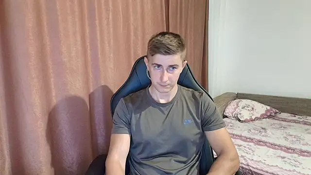 Todhorny9873 online show from 02-18-25, 07:21