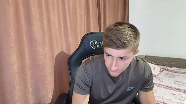 Todhorny9873 online show from 02-19-25, 06:33