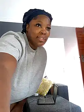 SWEETDOLLY29XX online show from 11-06-25, 09:35